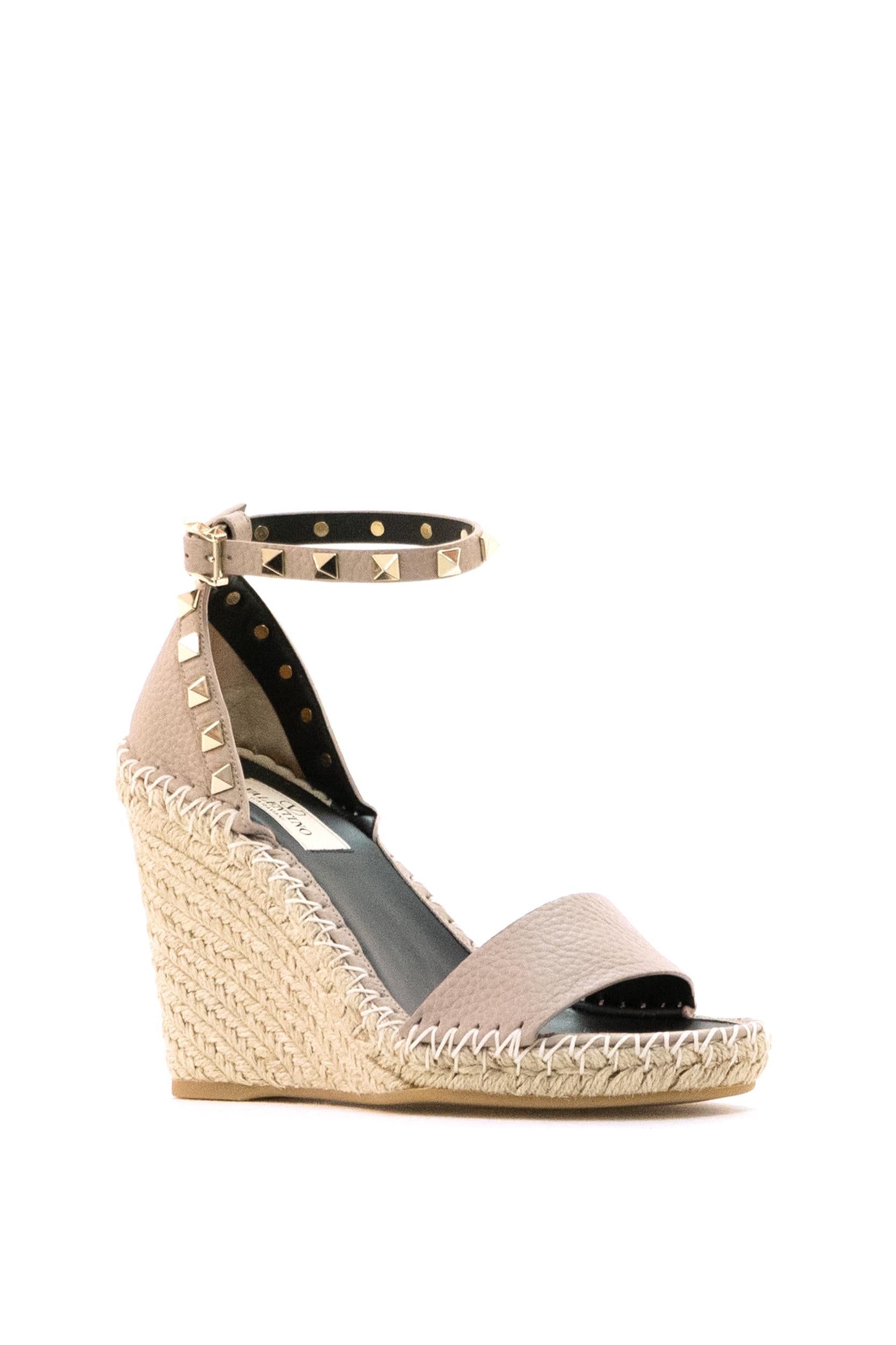 Sandali Zeppa Rockstud in pelle martellata color rosa cipria<BR/> 8W2S0090VTO P98 VALENTINO GARAVANI 