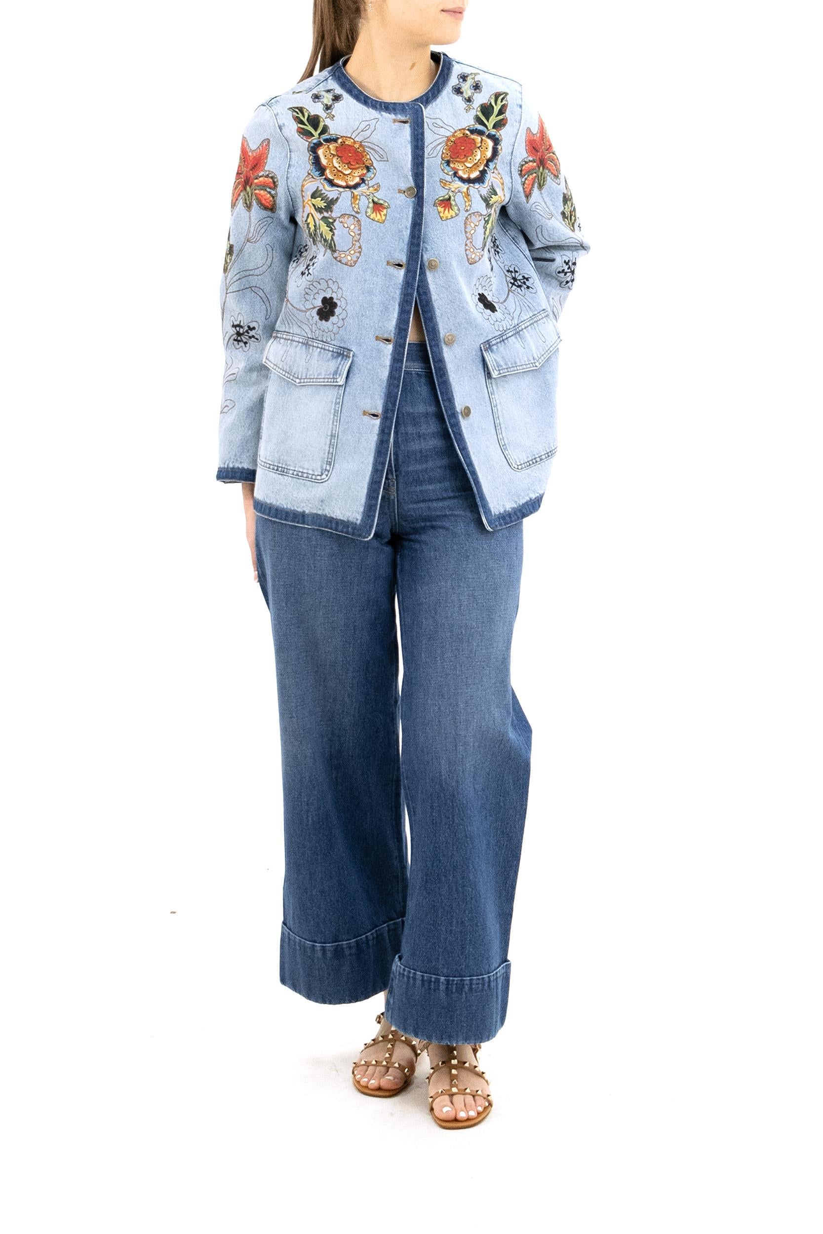 Giacca in Denim con Fiori Ricamati<BR/> 8B3DC03T9YC 508 VALENTINO GARAVANI 
