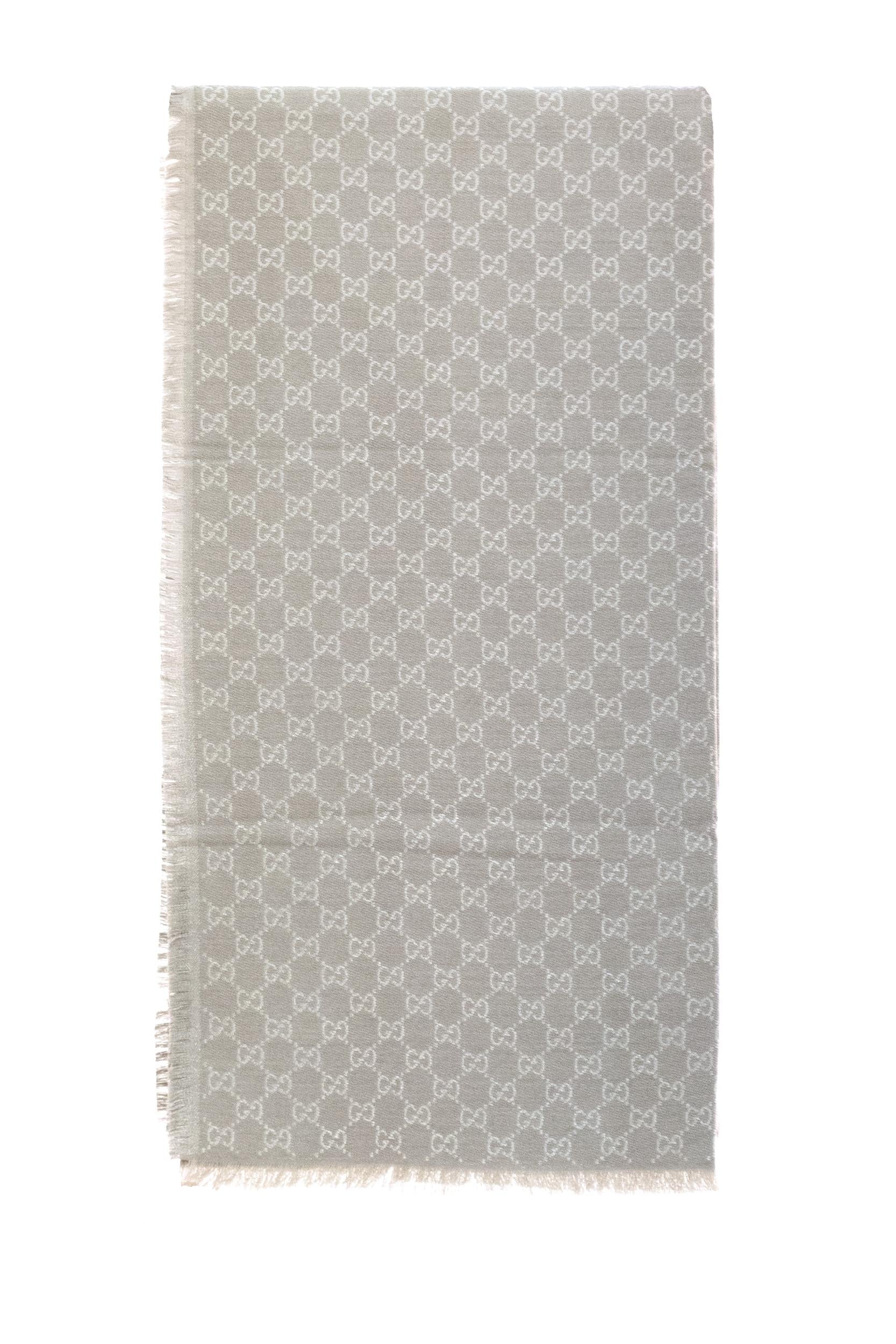 Scialle in lana GG grigio chiaro<BR/> 845243 3GC46 1963 GUCCI 