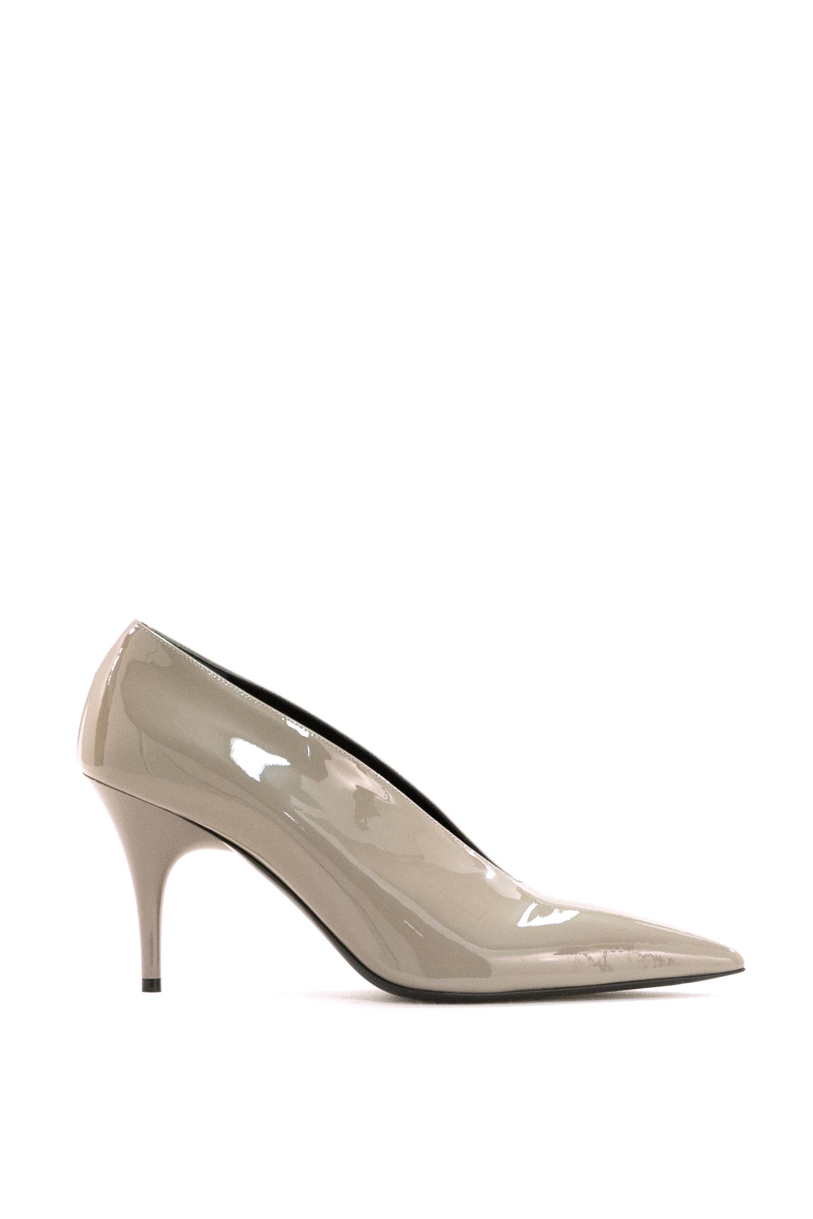Sabot Gucci 97 in pelle verniciata grigia<BR/> 851419 BNC00 2816 GUCCI 