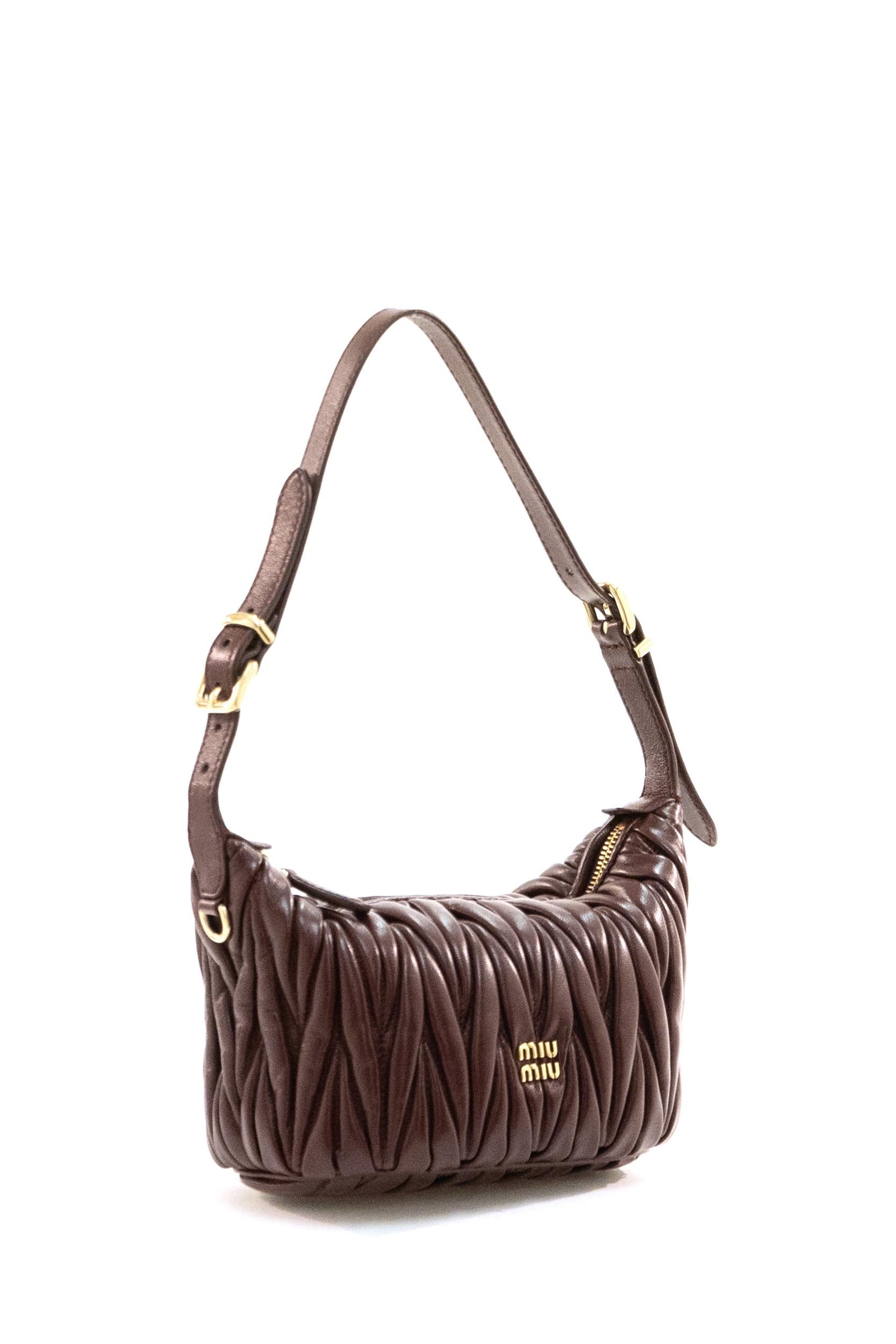 MIU MIU Pouch in nappa matelassé color bordeaux <BR/> 5NE026 AFPP F0007 MIU MIU 