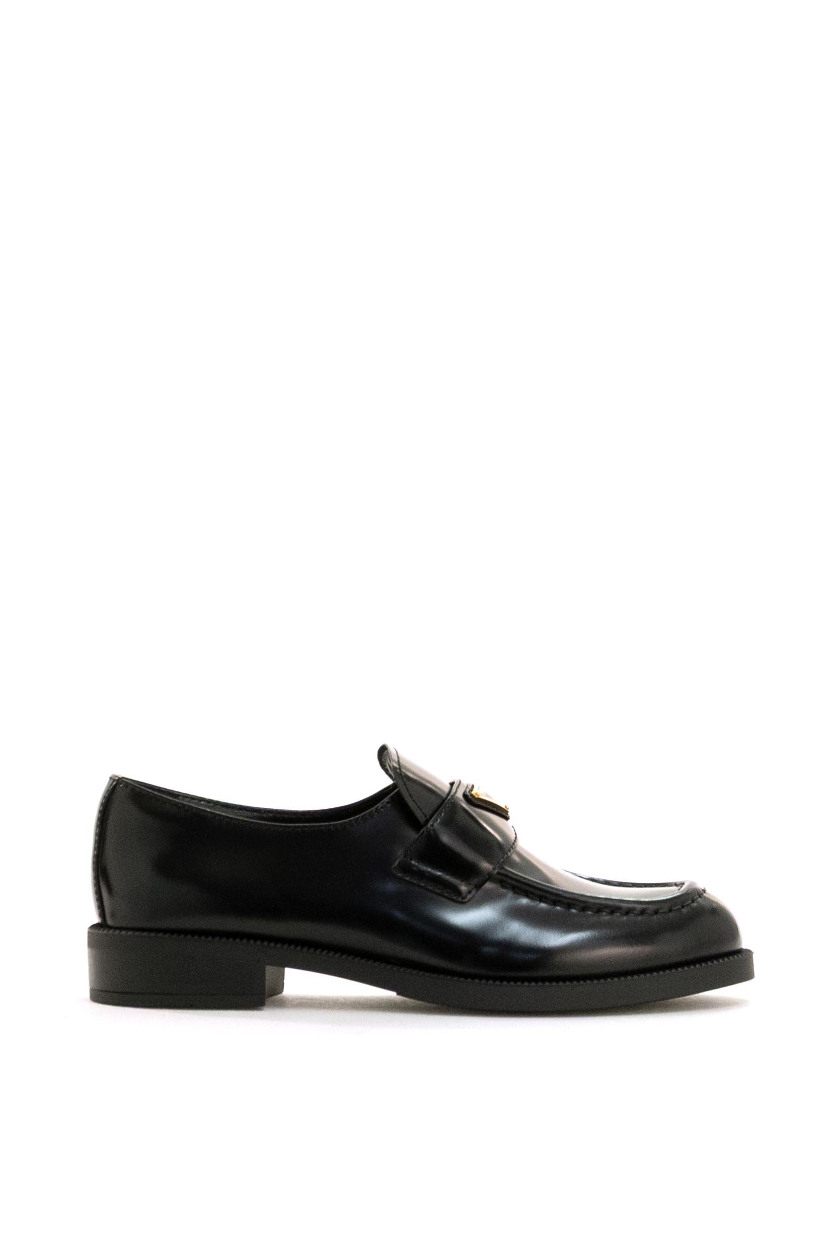 Mocassini in pelle spazzolata di colore nero <BR/> 1D329N F DX25 055 F0002 PRADA 