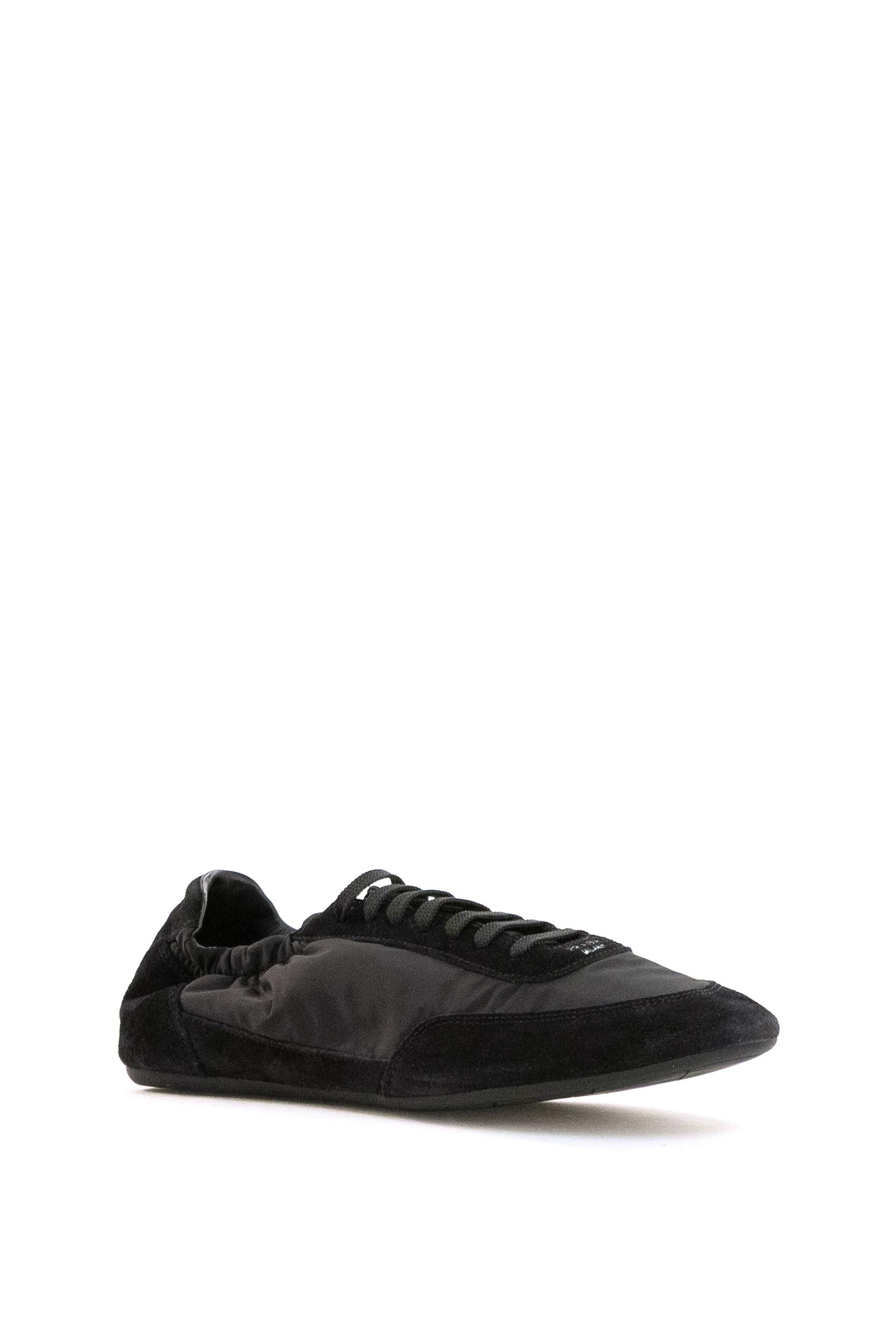Sneakers Collpase in Re-nylon e suede di colore nero<BR/> 2EG479 F G001 D7C F0002 PRADA 