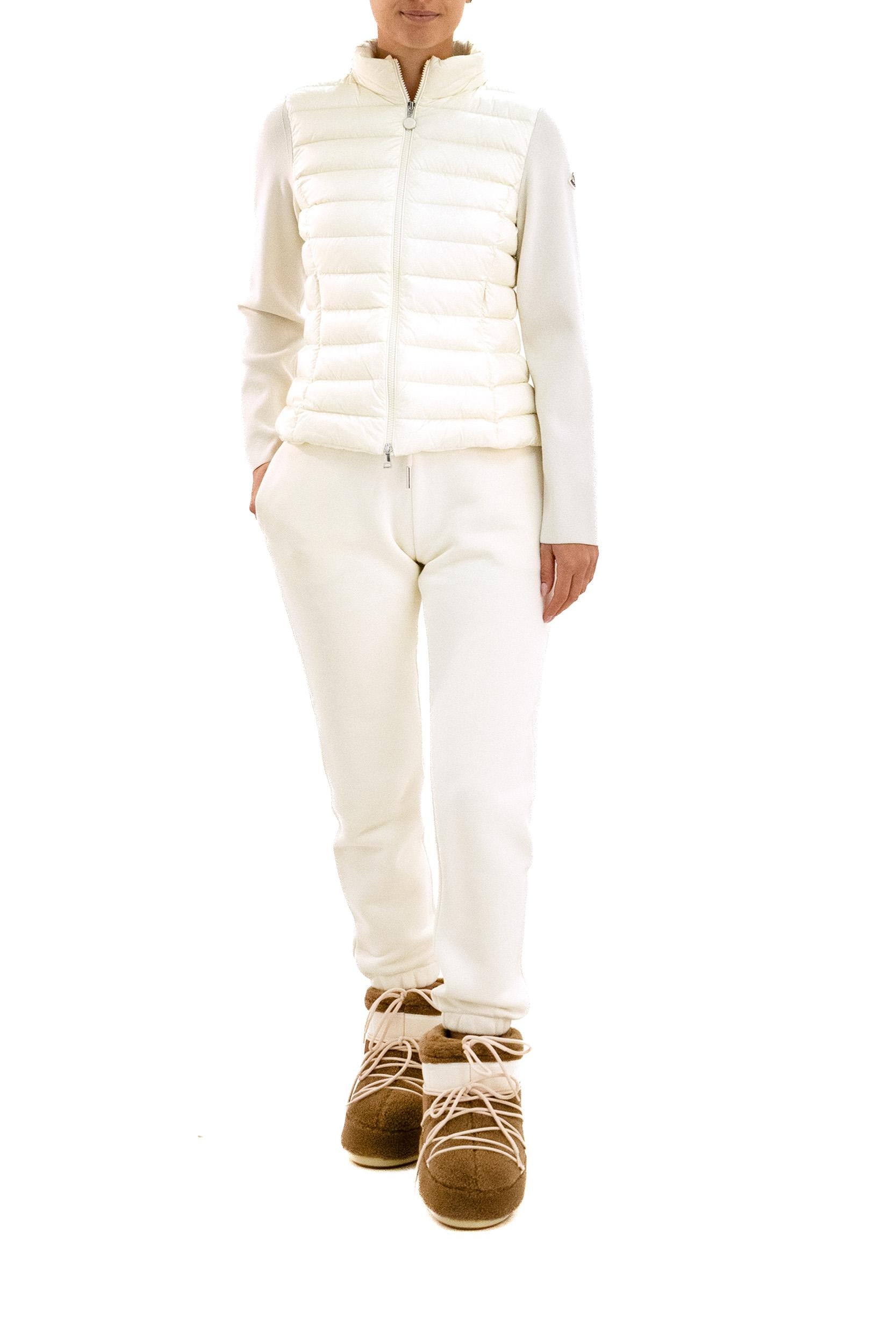Pantaloni jogging  in jersey di cotone di colore bianco<BR/> 8H000-06 89B0Q 034 MONCLER 