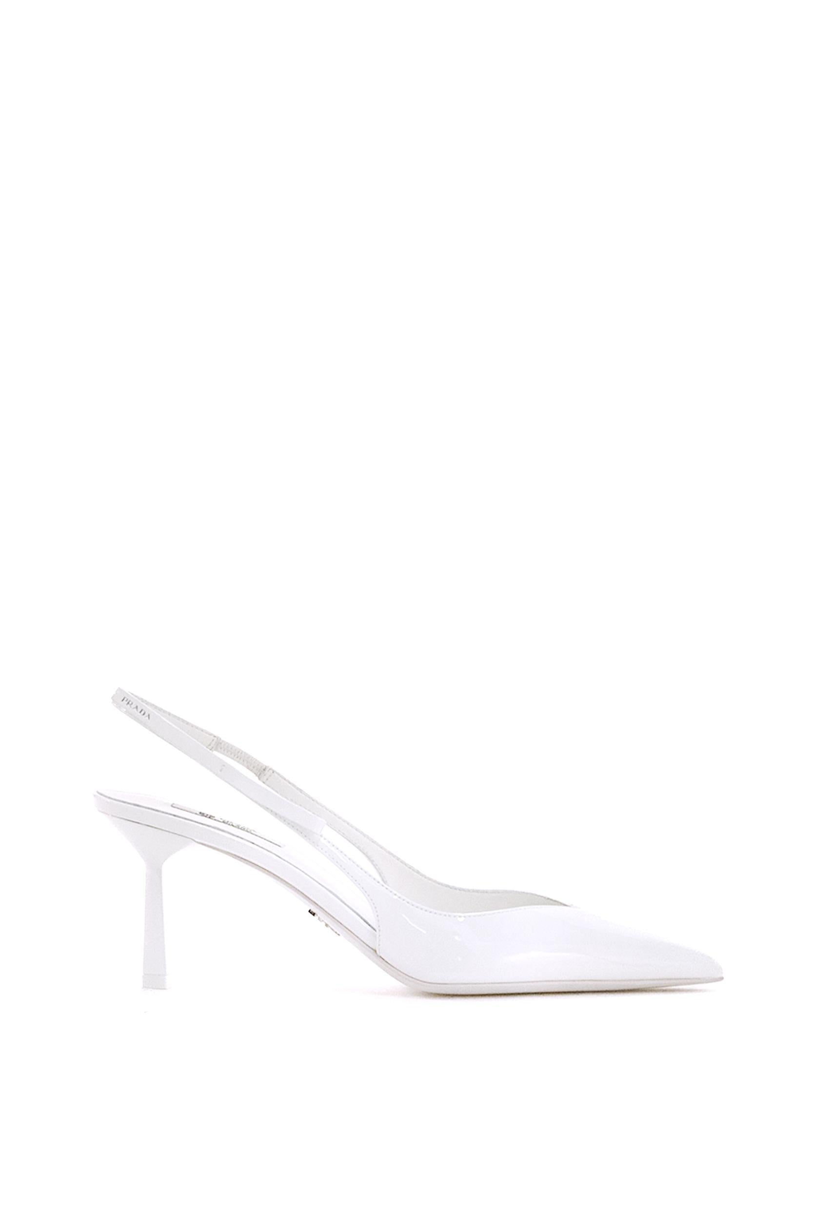 Slingback in vernice di colore bianco<BR/> 1I447O F B075 069 F0009 PRADA 