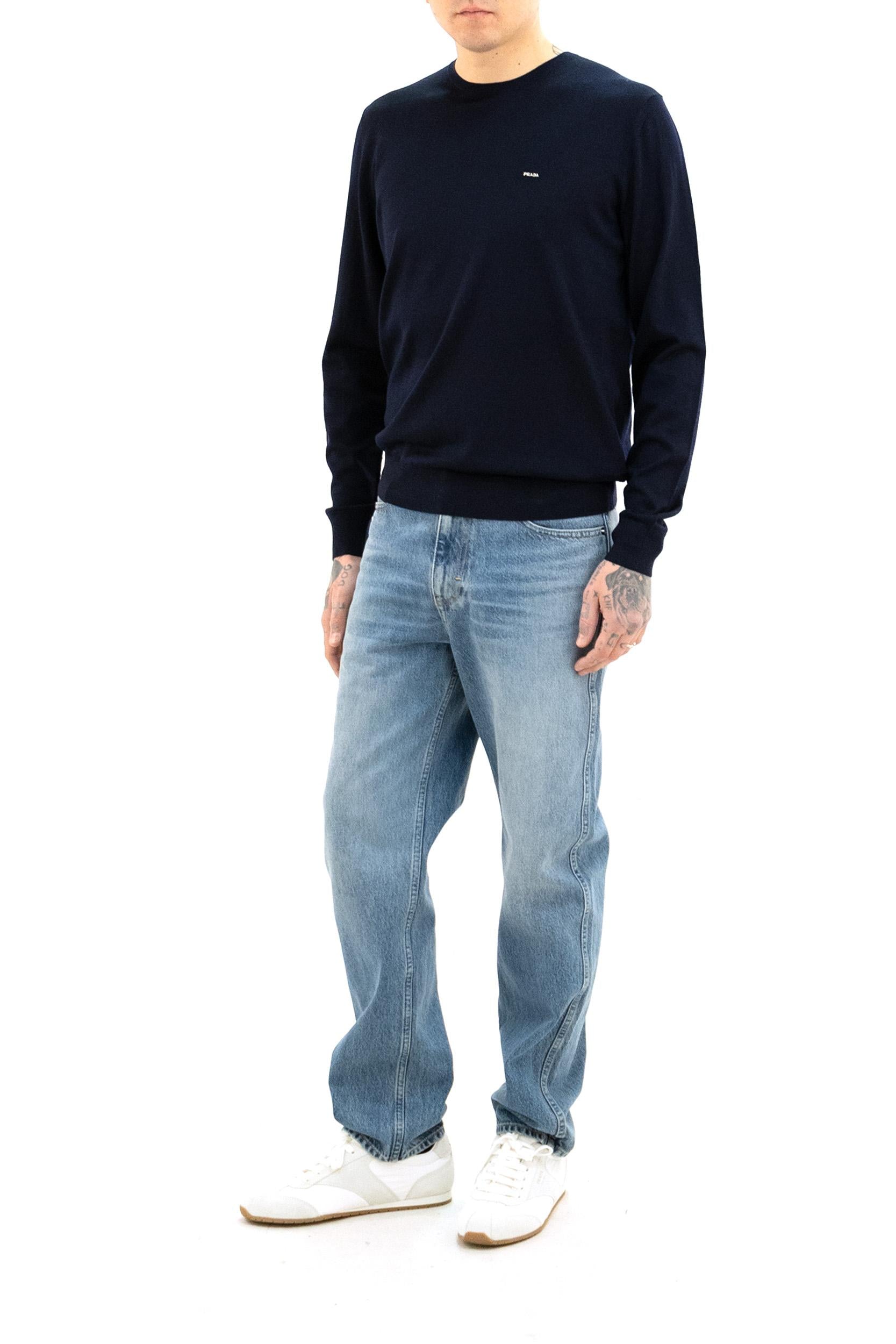 Pullover in lana di colore blu <BR/> UMF146 S OOO 18DY F0008 PRADA 
