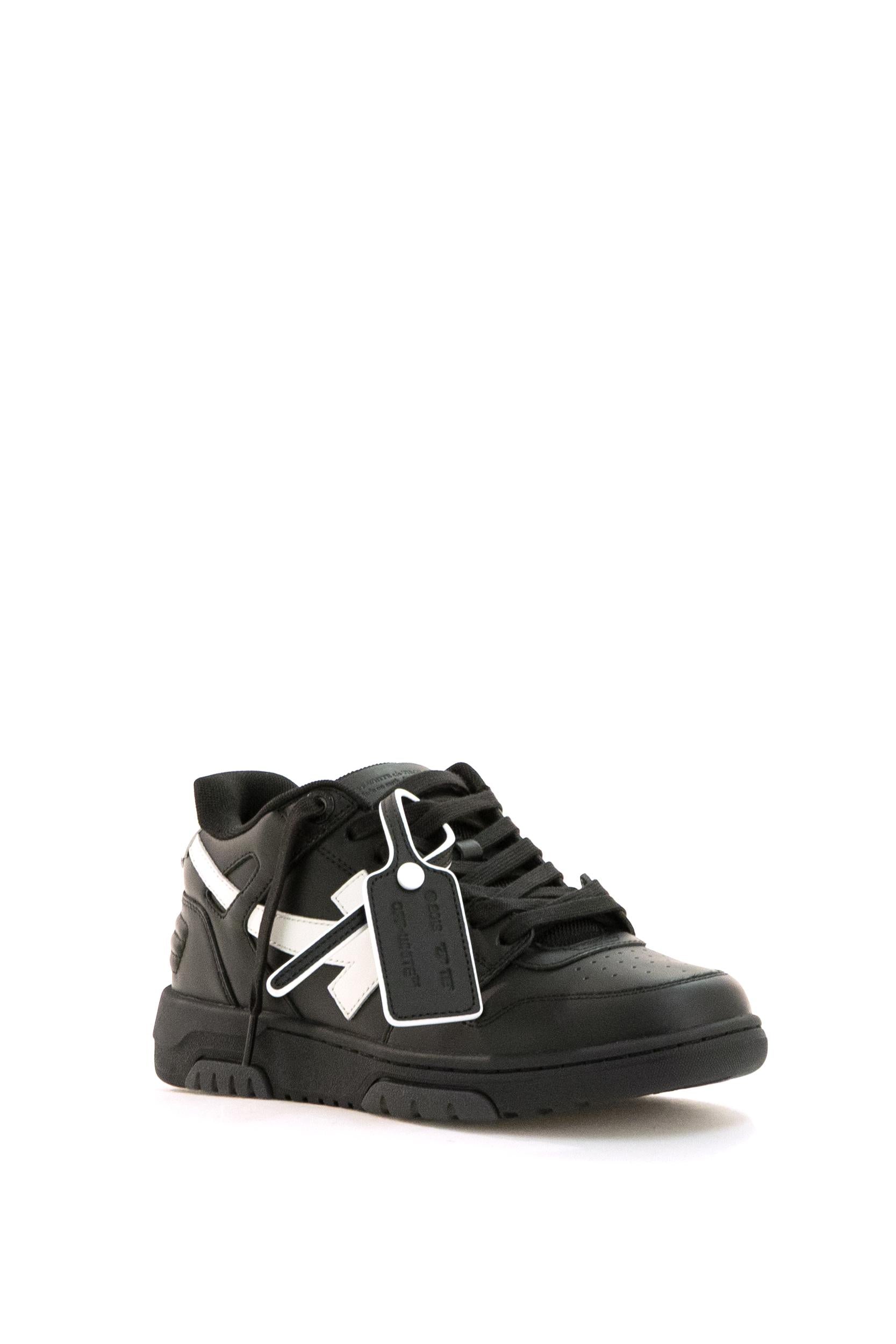 Sneakers Out Of Office in pelle di colore bianco e nero<BR/> OMIA189C99LEA019 1001 OFF WHITE 