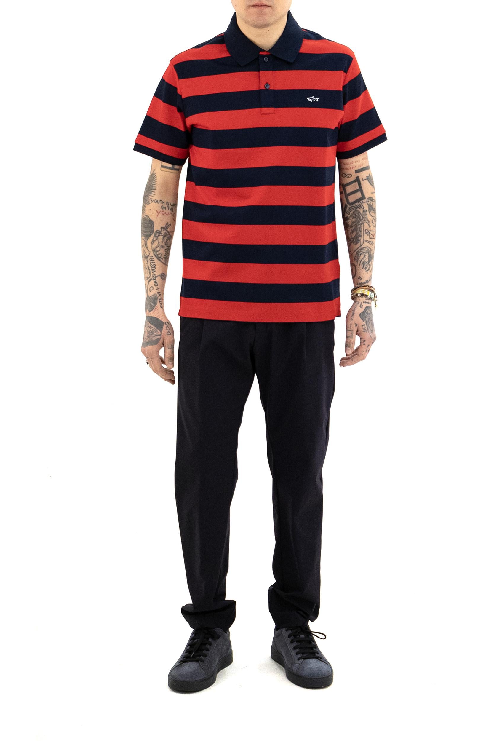 Polo in piqué di cotone a righe di colore blu e rosso<BR/> 99311002 142 PAUL & SHARK 