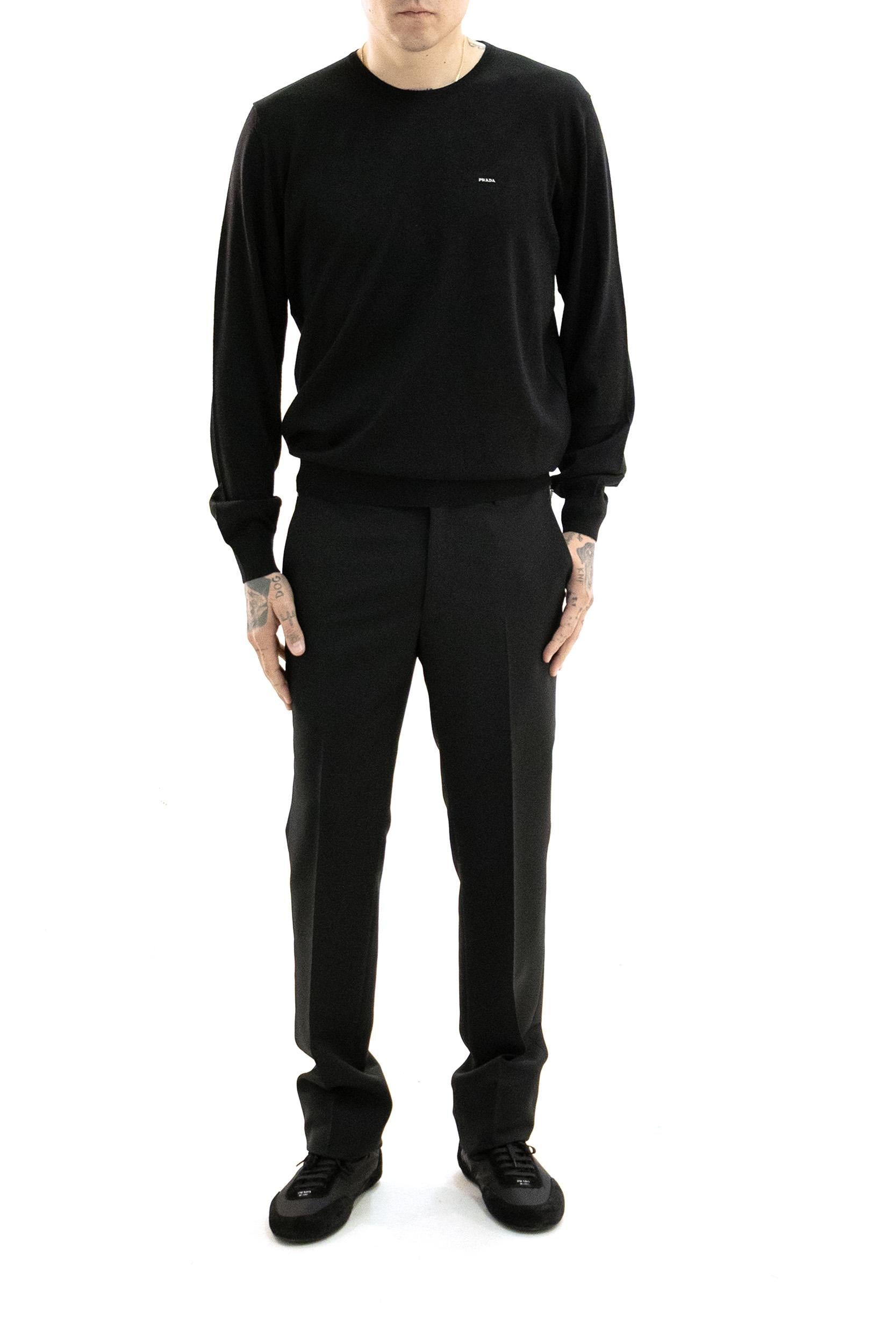 Pullover in lana di colore nero<BR/> UMF146 S OOO 18DY F0002 PRADA 