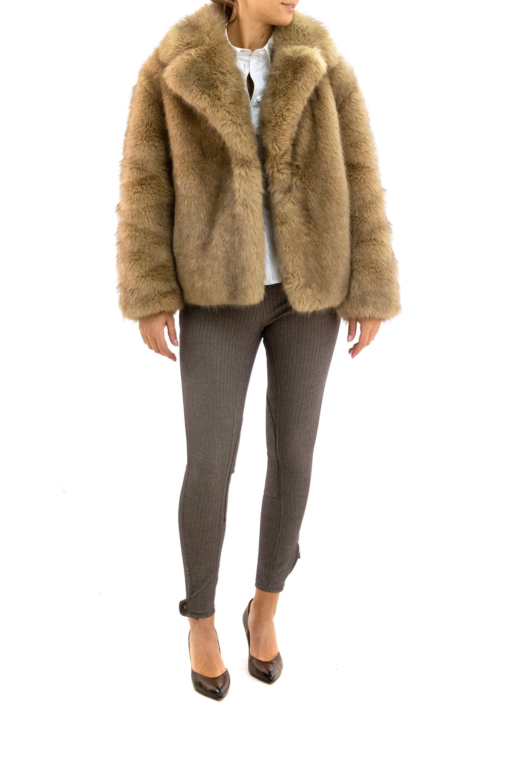 Cappotto corto Valentina in pelliccia sintetica color naturale<BR/> 66552-9164 10200 STAND STUDIO 