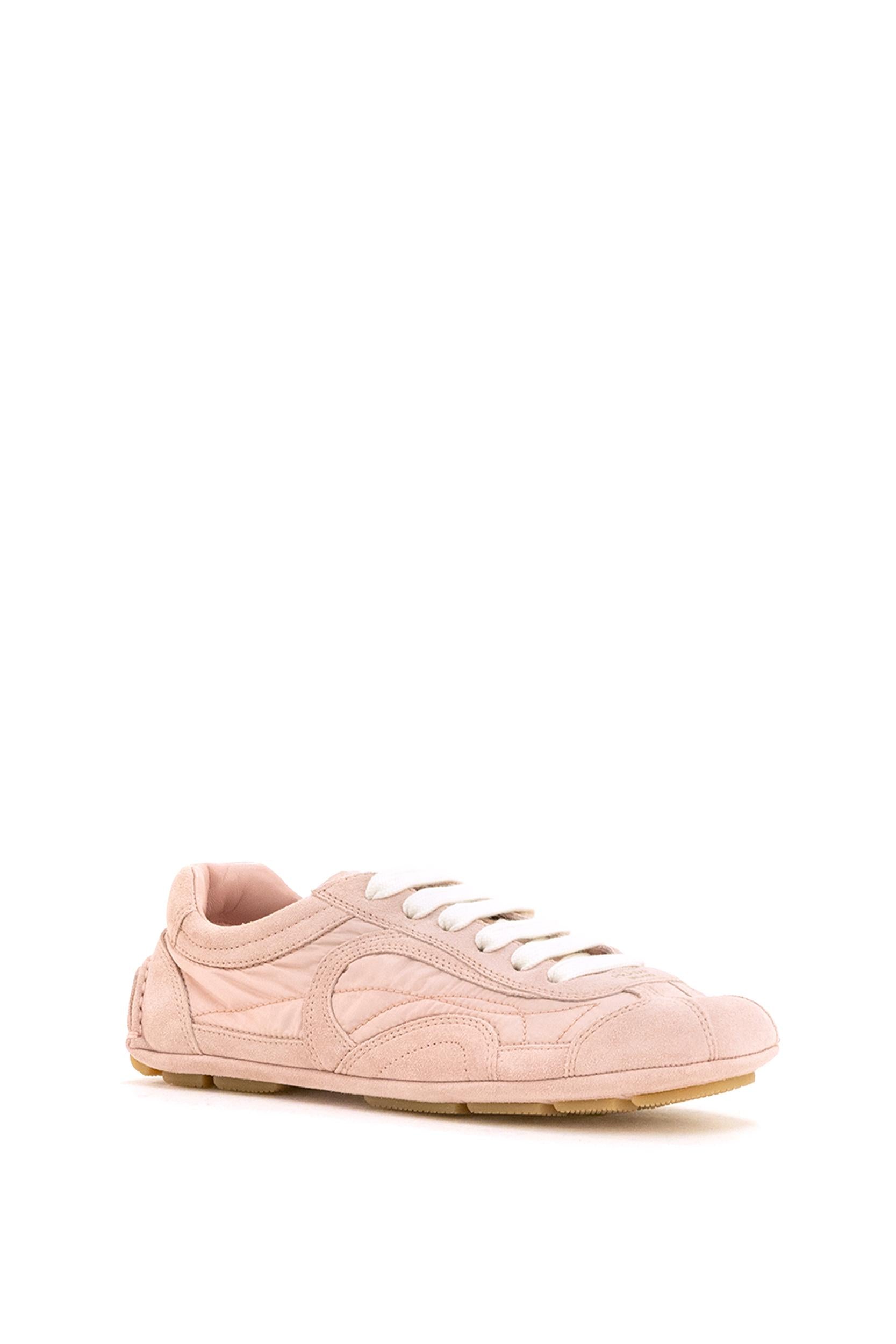 Sneakers low-top in nylon riciclato e suede di colore rosa 1E247O F D010 D7C F0924 PRADA 