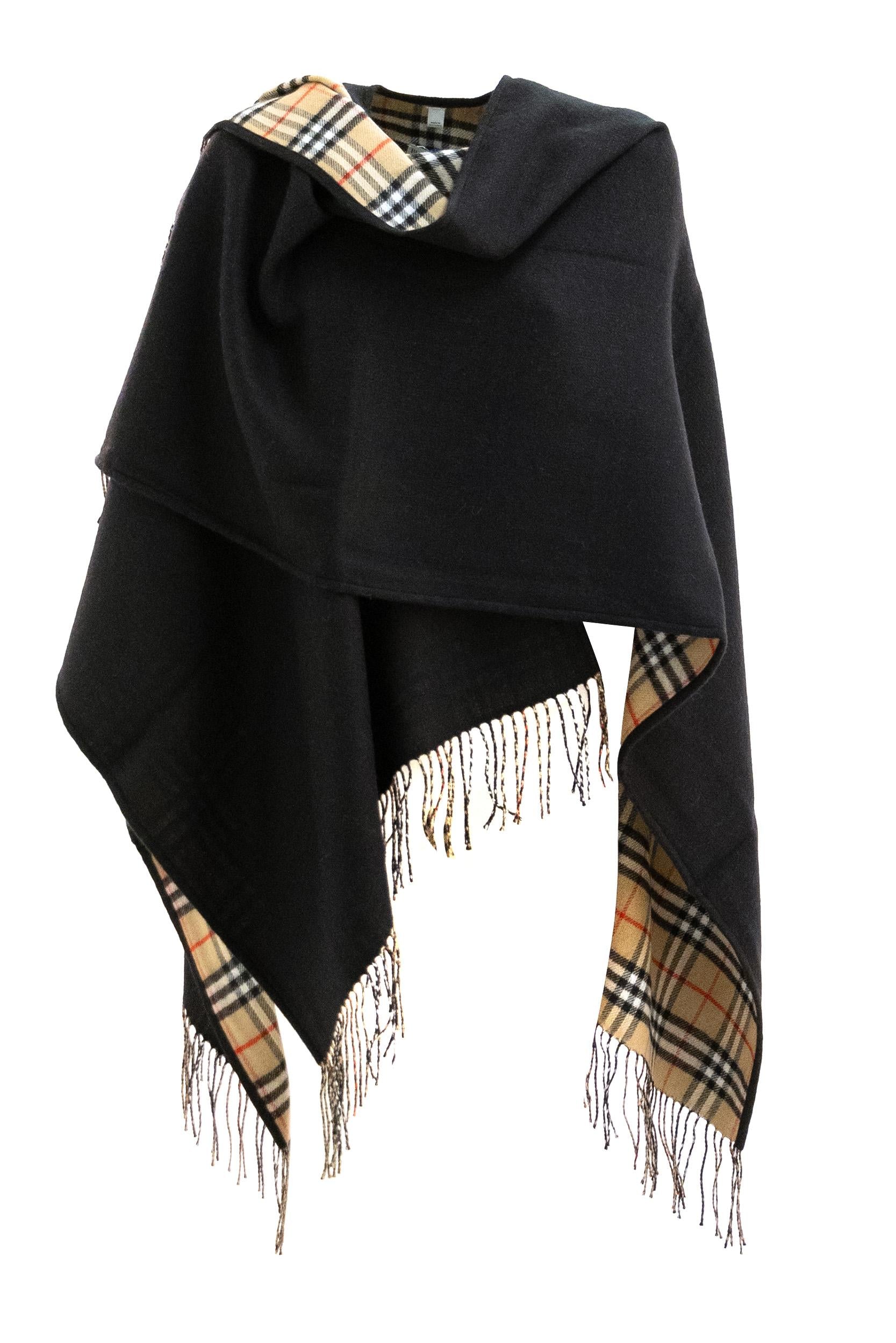 Mantella reversibile in lana ChecK<BR/> 8077897 BLACK BURBERRY 