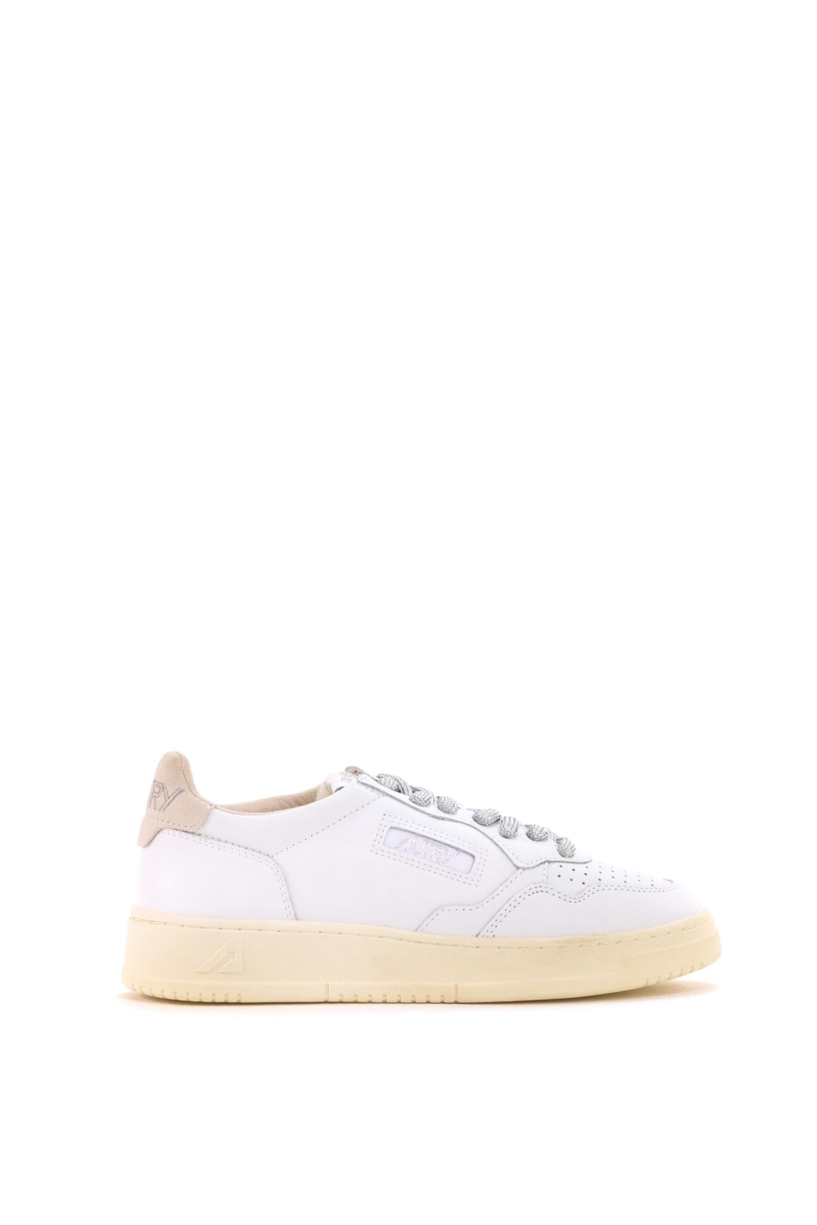 Sneakers Medalist in pelle liscia color bianco <BR/> AULW SW02 WHT/SILVER AUTRY 