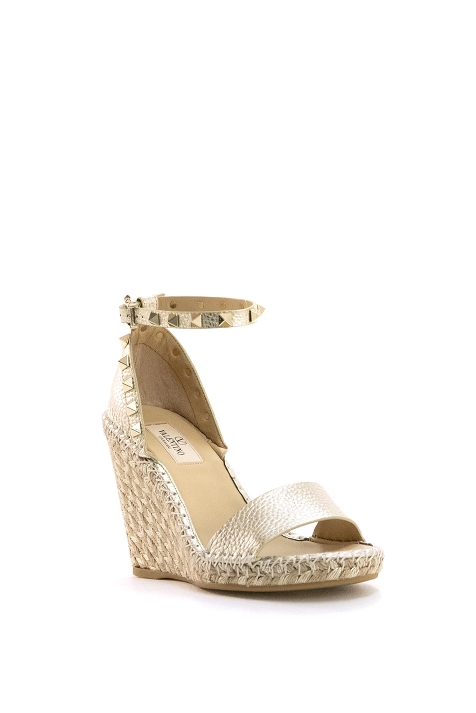 Sandali Zeppa Rockstud in pelle martellata color platino<BR/> 9W2S0090MFA 48U VALENTINO GARAVANI 