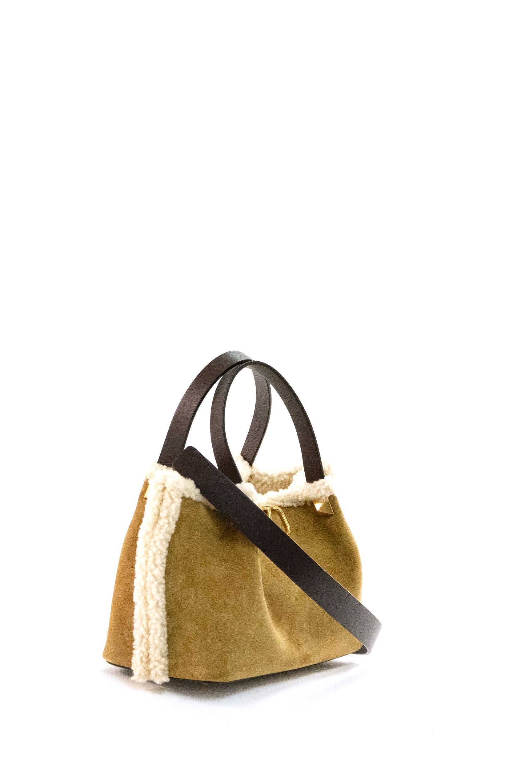 Borsa Vlogo Small in suede color beige con fodera in montone<BR/> 7W0B0S71UVT A8G VALENTINO GARAVANI 