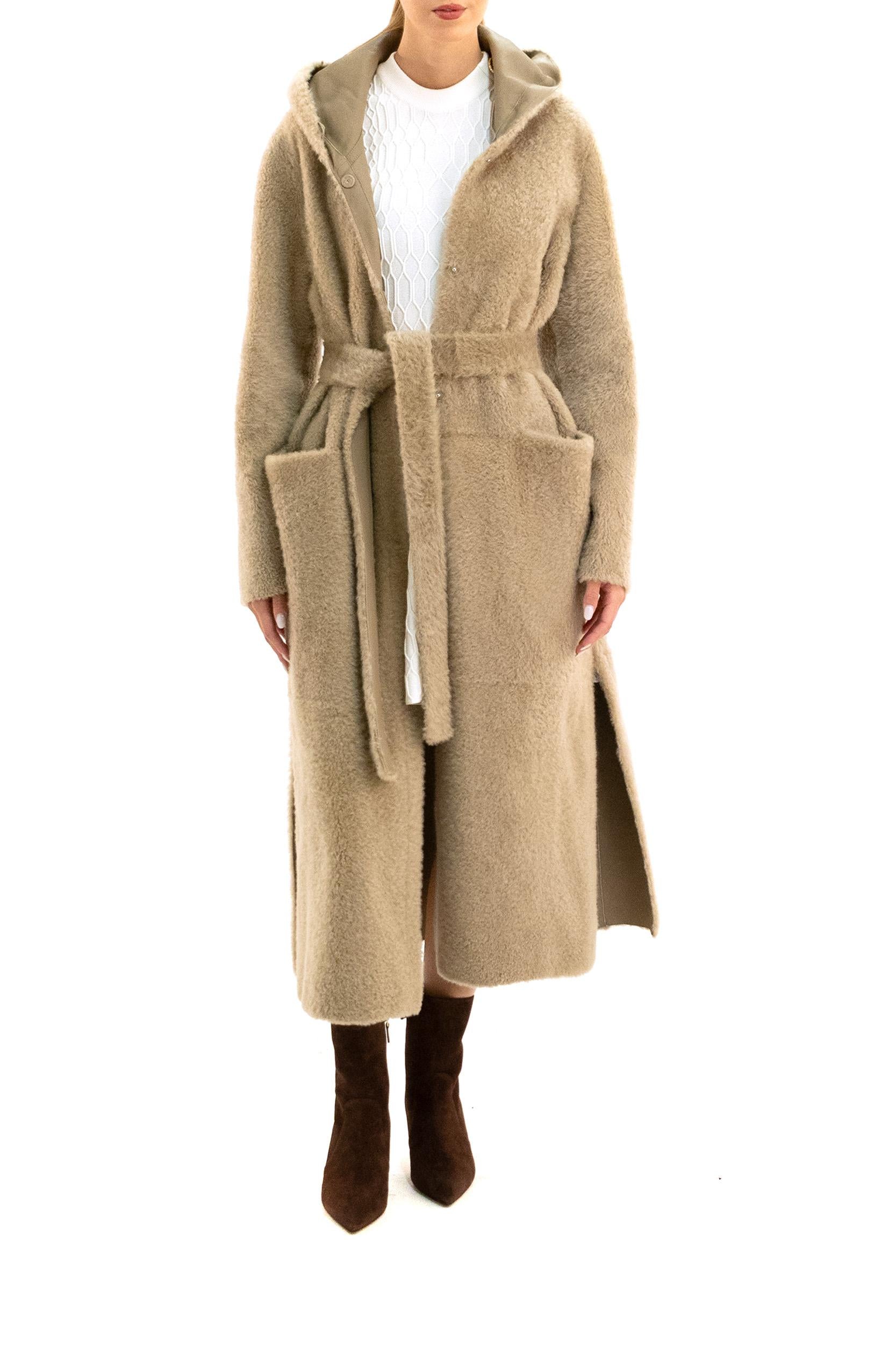 Cappotto MARINA TEDDY in montone colore beige<BR/> MARINA TEDDY METEKO FURLING BY GIANI 