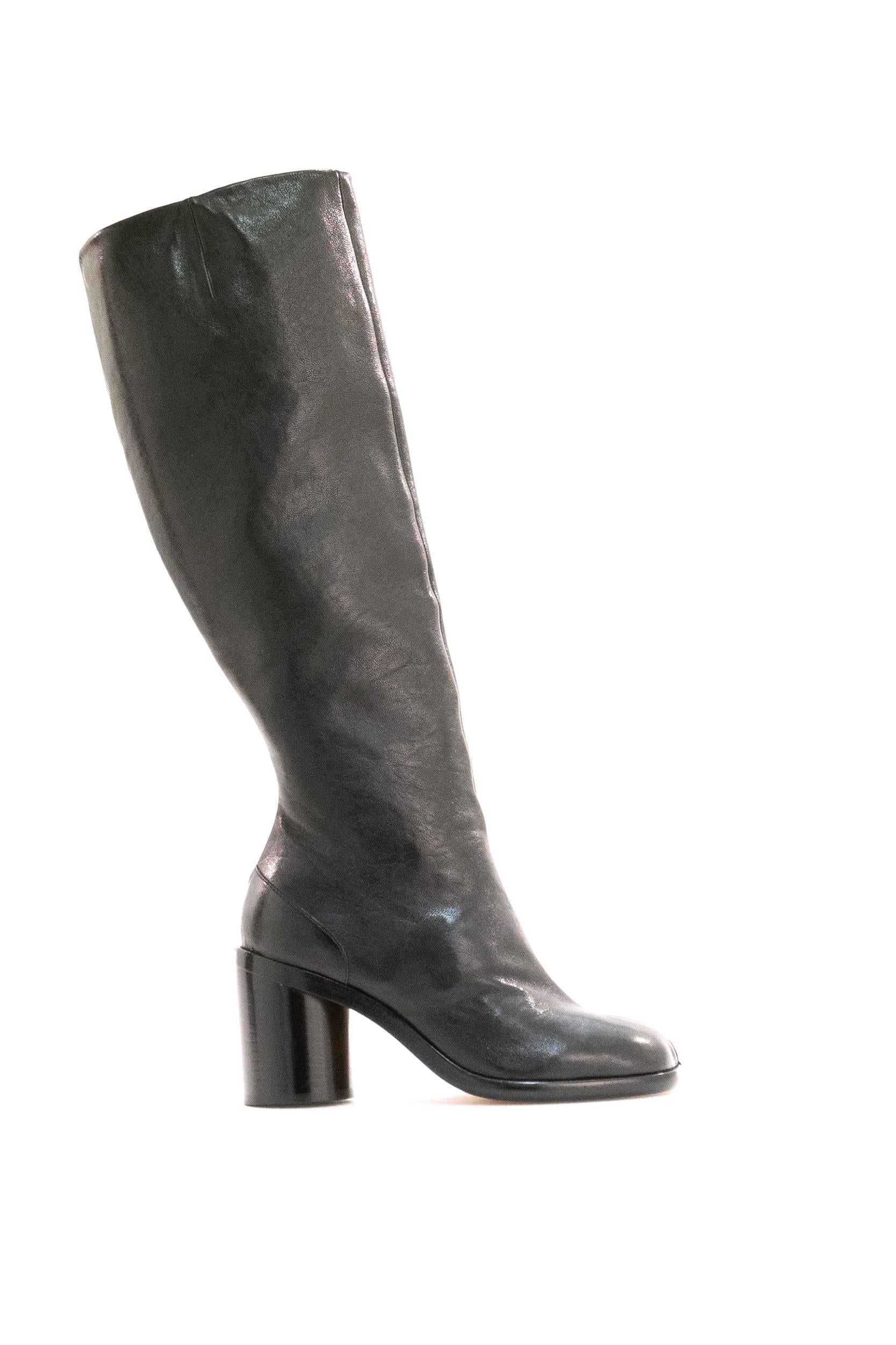 Stivali Tabi in pelle di colore nero <BR/> S34WW0057 P3753 T8013 MAISON MARGIELA 