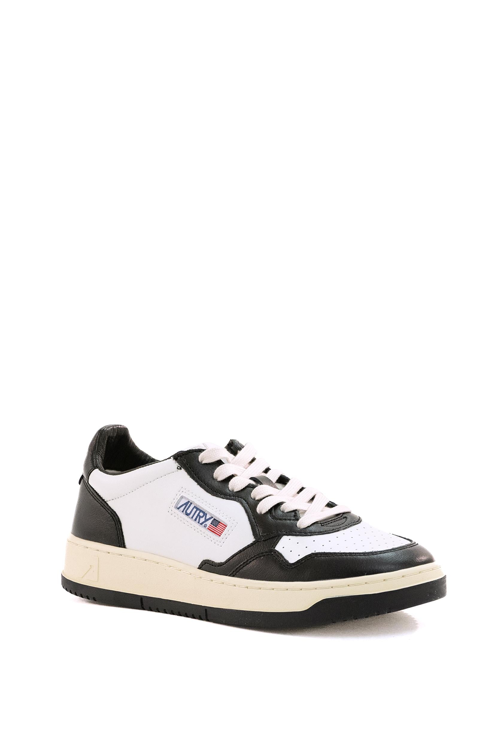 Sneakers Medalist<BR/> AULM WB01 WHT/BLACK AUTRY 