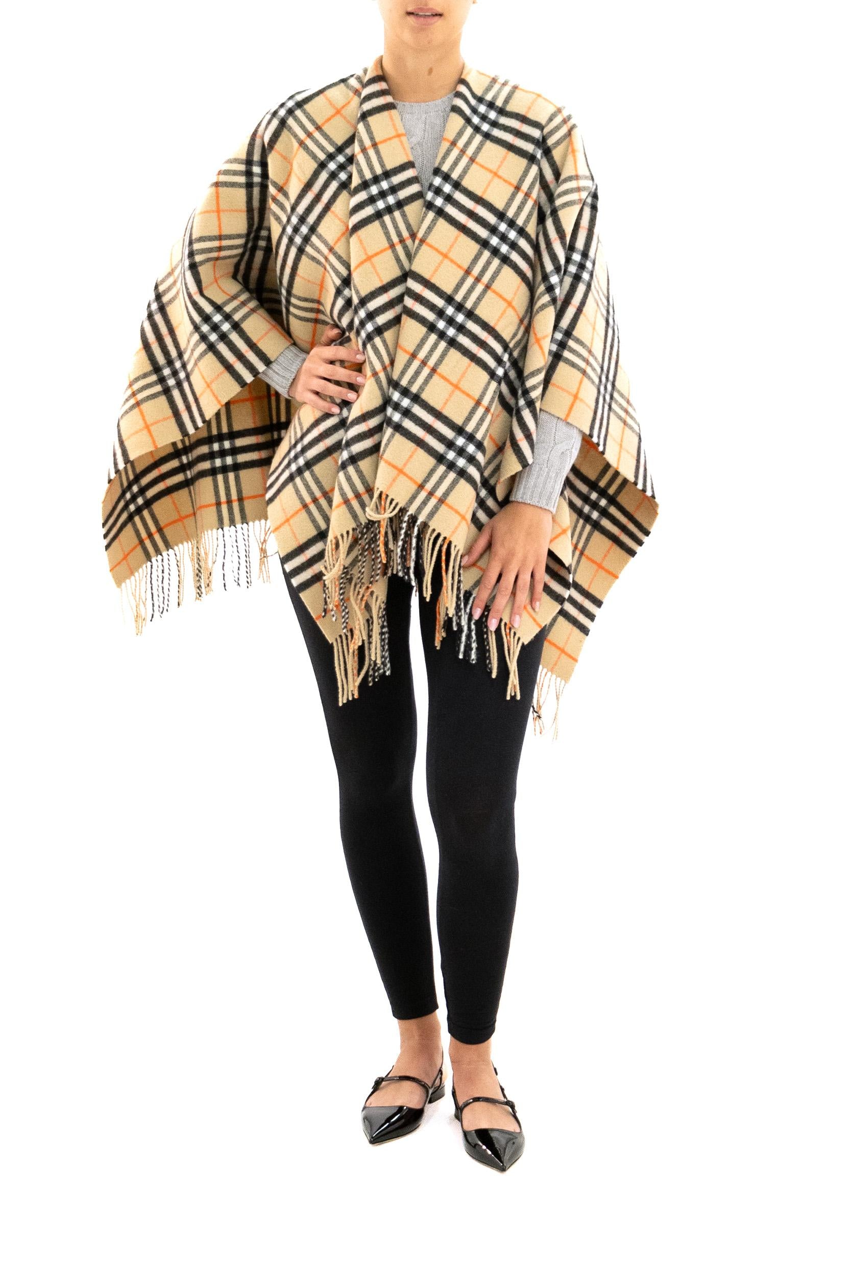 Mantella<BR/> 8102992 SAND BURBERRY 