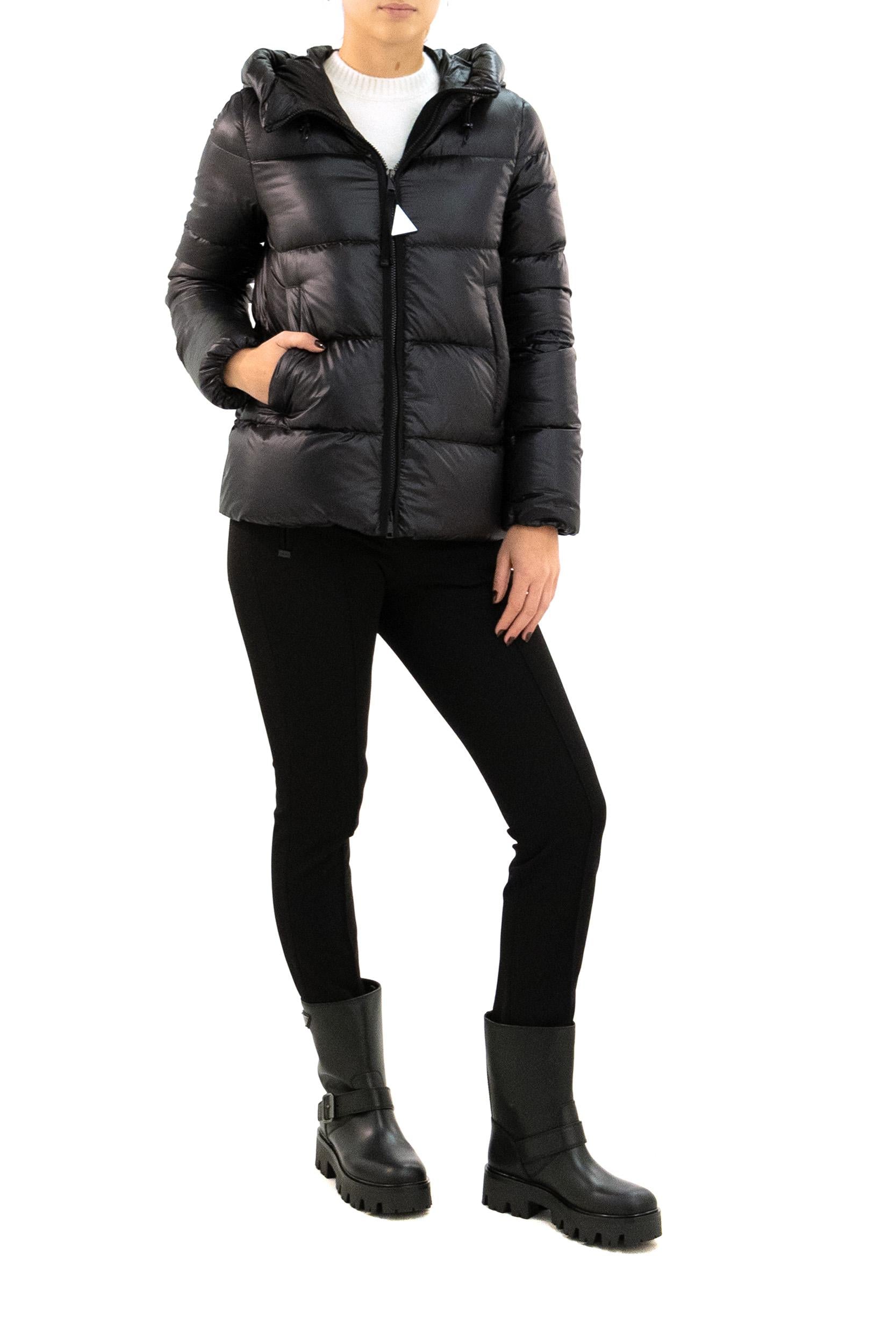 Piumino Serittes in longue saison riciclato di colore nero<BR/> 1A000-68 597YG 999 MONCLER 
