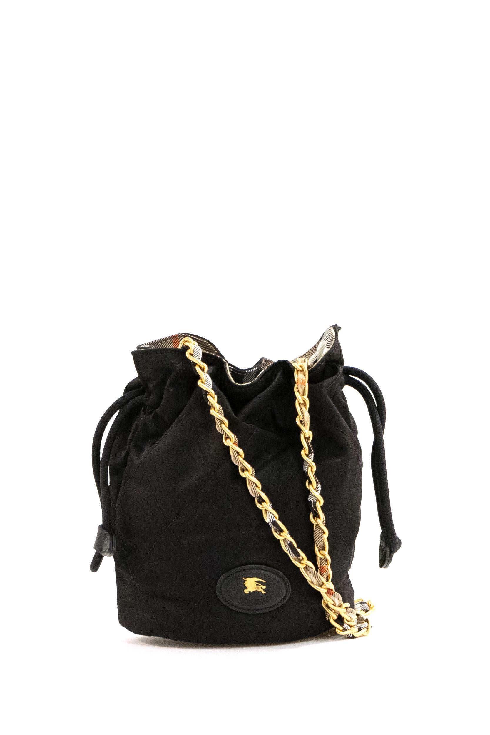 Pochette Horseshoe in nylon trapuntato color nero<BR/> 8118449 BLACK BURBERRY 