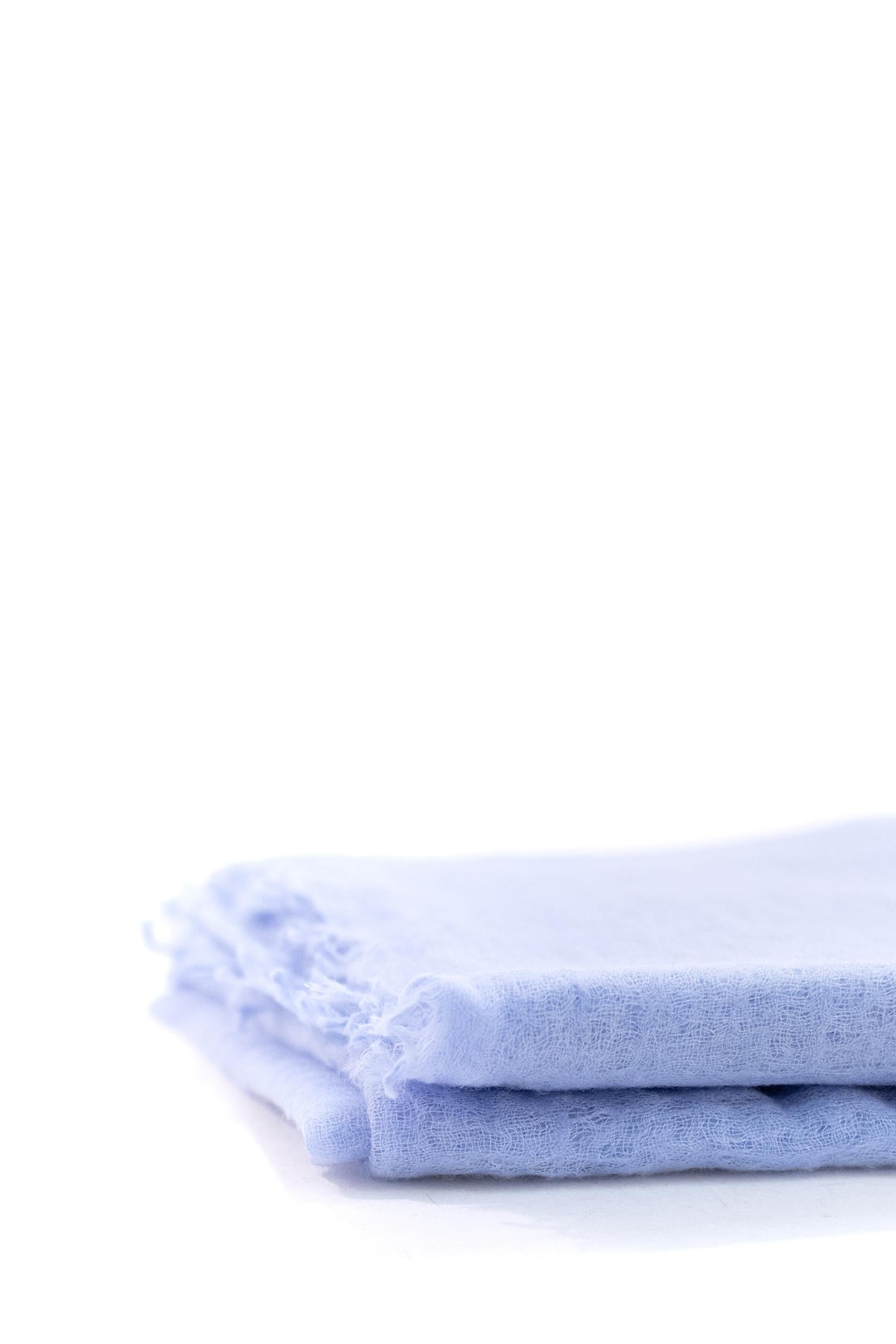 Sciarpa in Cashmere di colore azzurro<BR/> 612605 415 MOULETA 