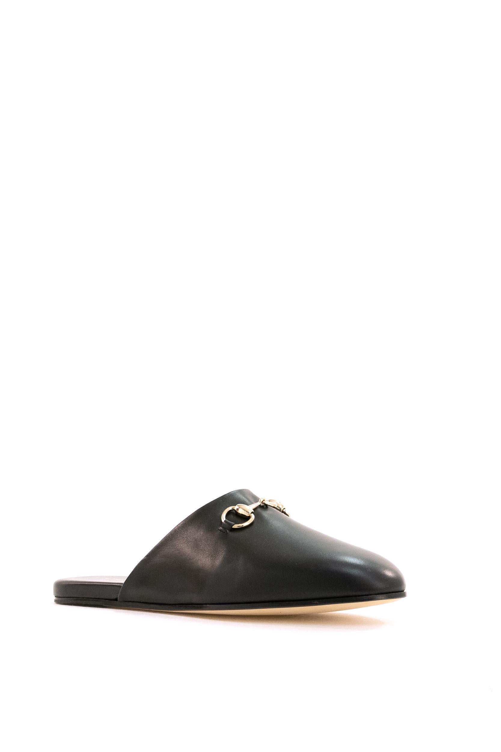 Sabot in pelle di colore nero<BR/> 850140 AAEA4 1000 GUCCI 