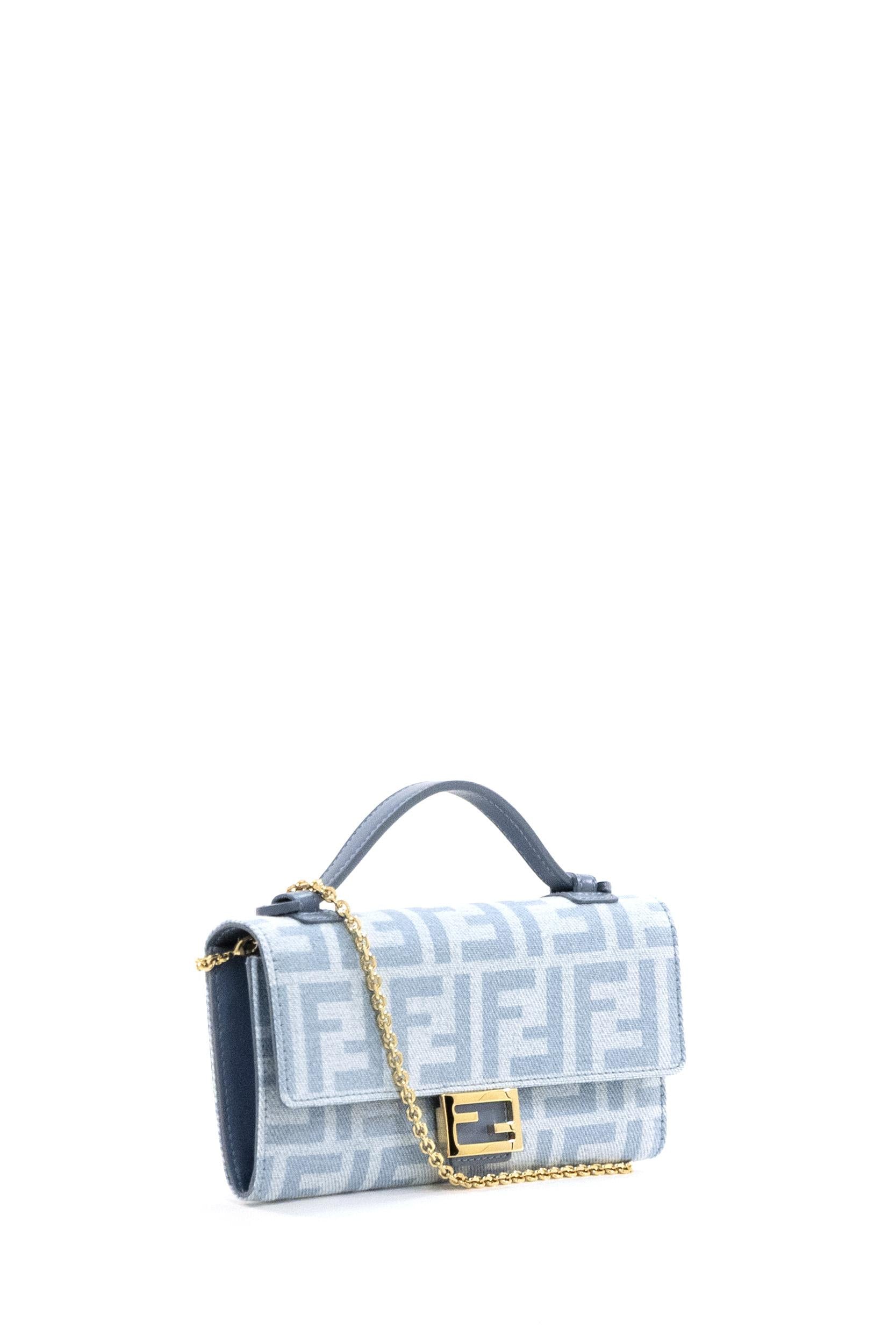 Portafoglio Continental in denim FF blu chiaro<BR/> 8M0565 AY6Y F1X25 FENDI 