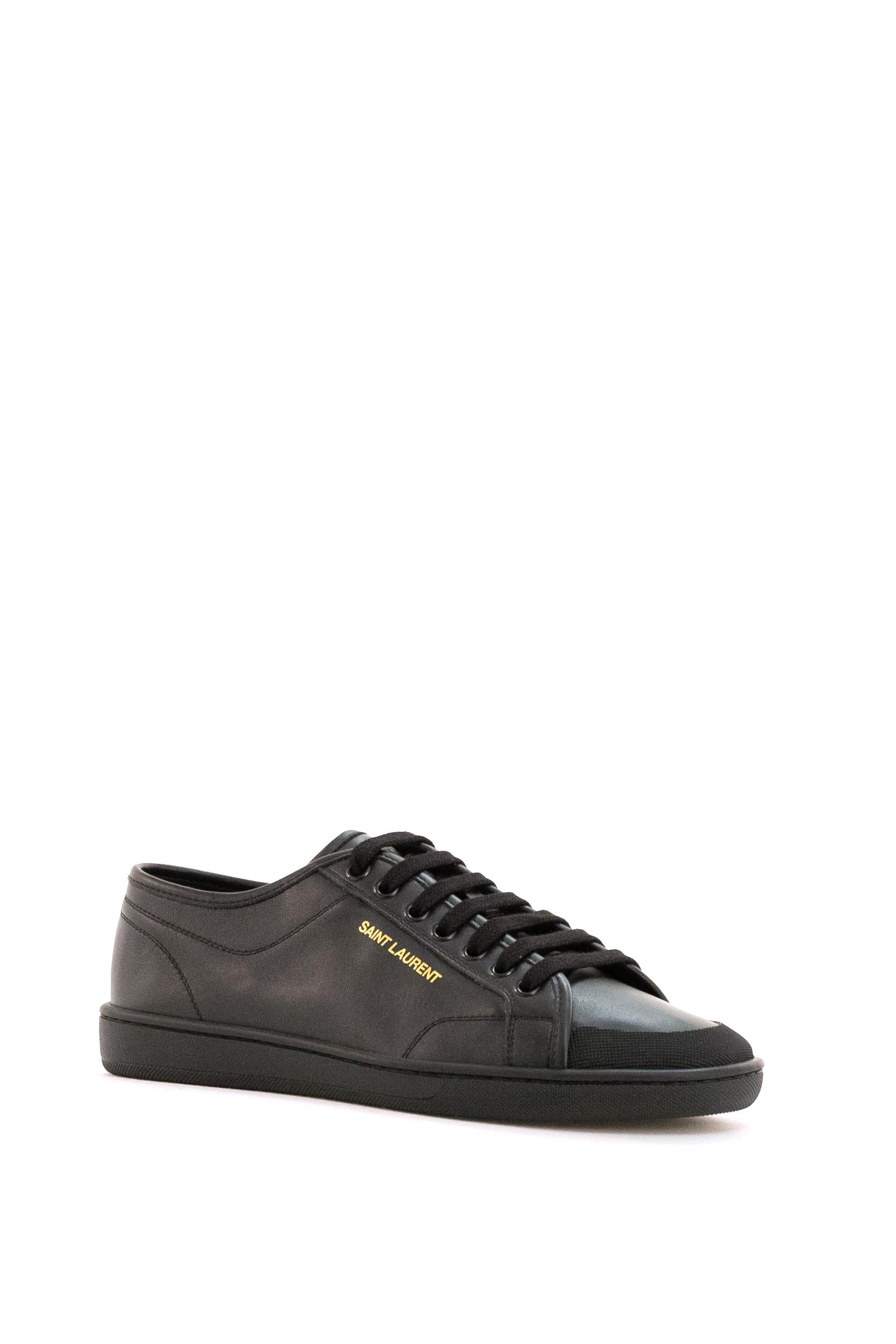 Sneakers Gym in pelle liscia color nero<BR/><BR/> 820087 00N00 1000 SAINT LAURENT 