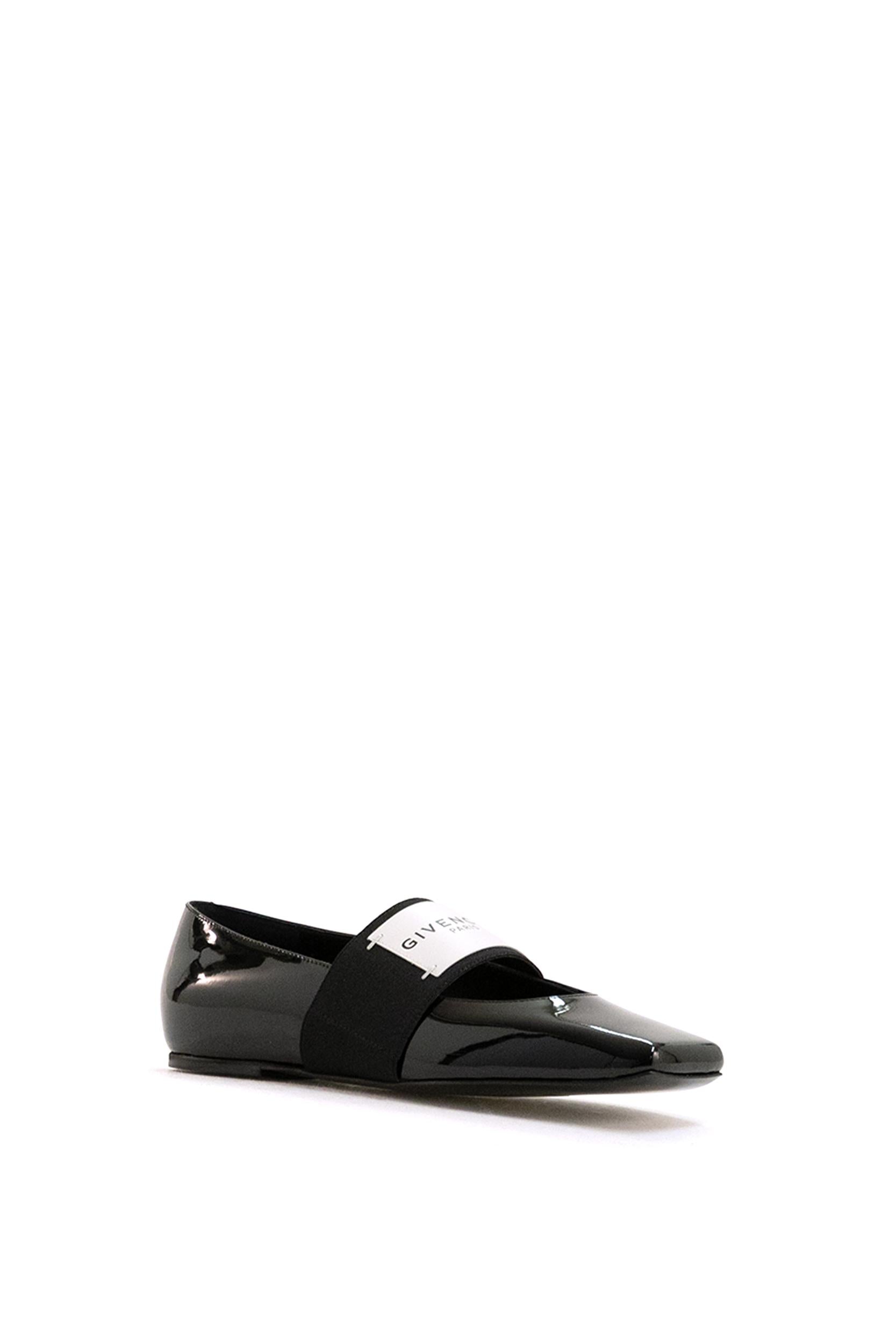 Ballerine Sliced Square in pelle verniciata di colore nero<BR/> BE5010E2FF 001 GIVENCHY 
