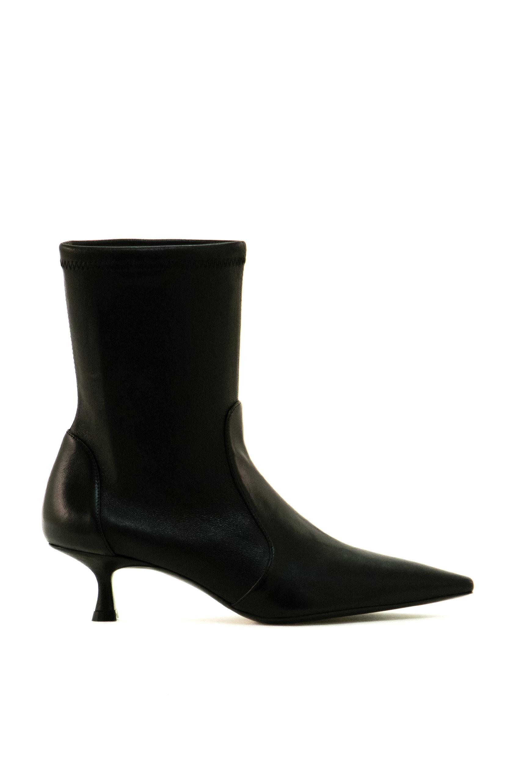 Stivaletti Naomi<BR/> NAOMI 50 BOOTIE SRL BLACK STUART WEITZMAN 