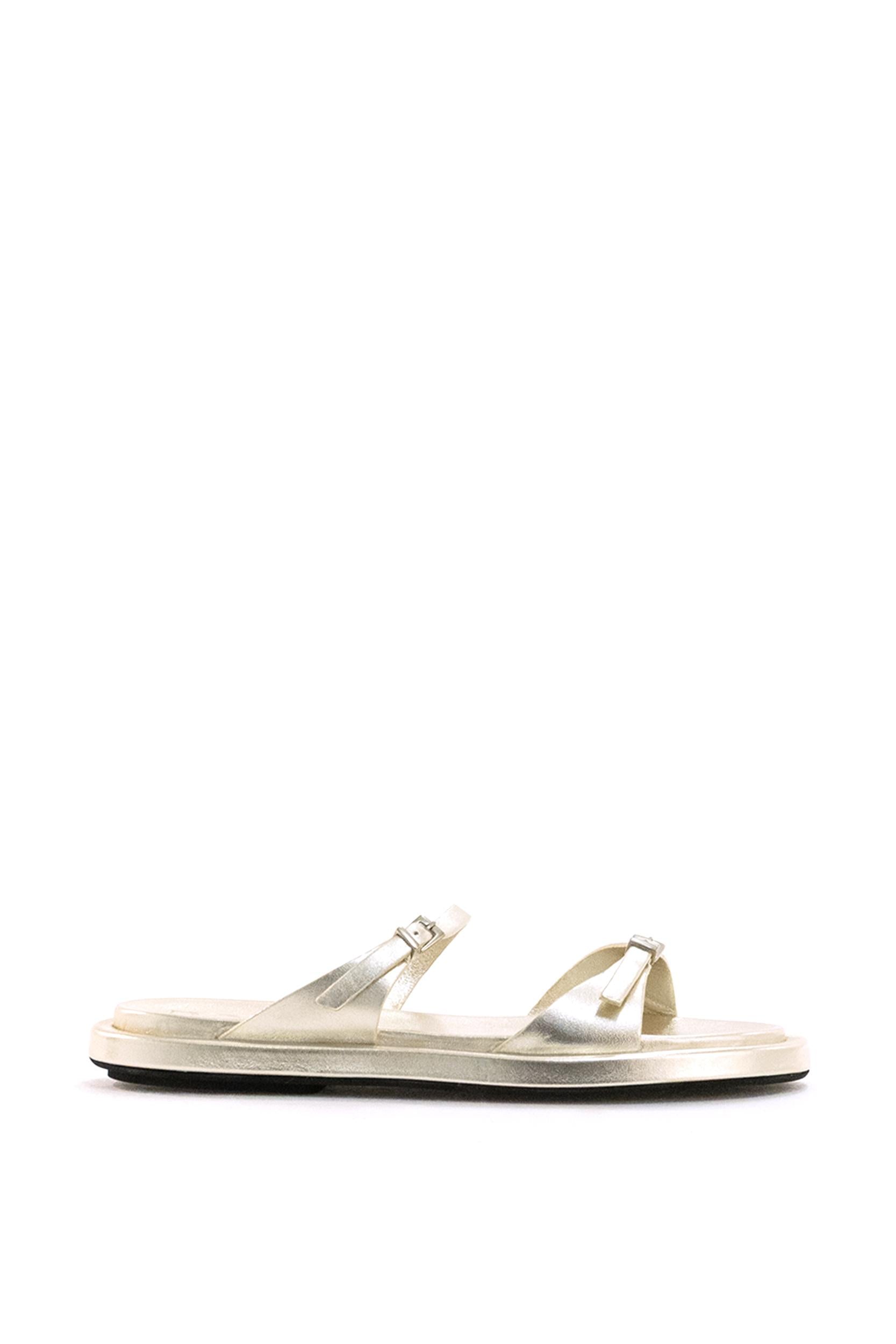 Sandali Laila in pelle color platino<BR/> ARE14 LUCENT PLATINO POEVE 