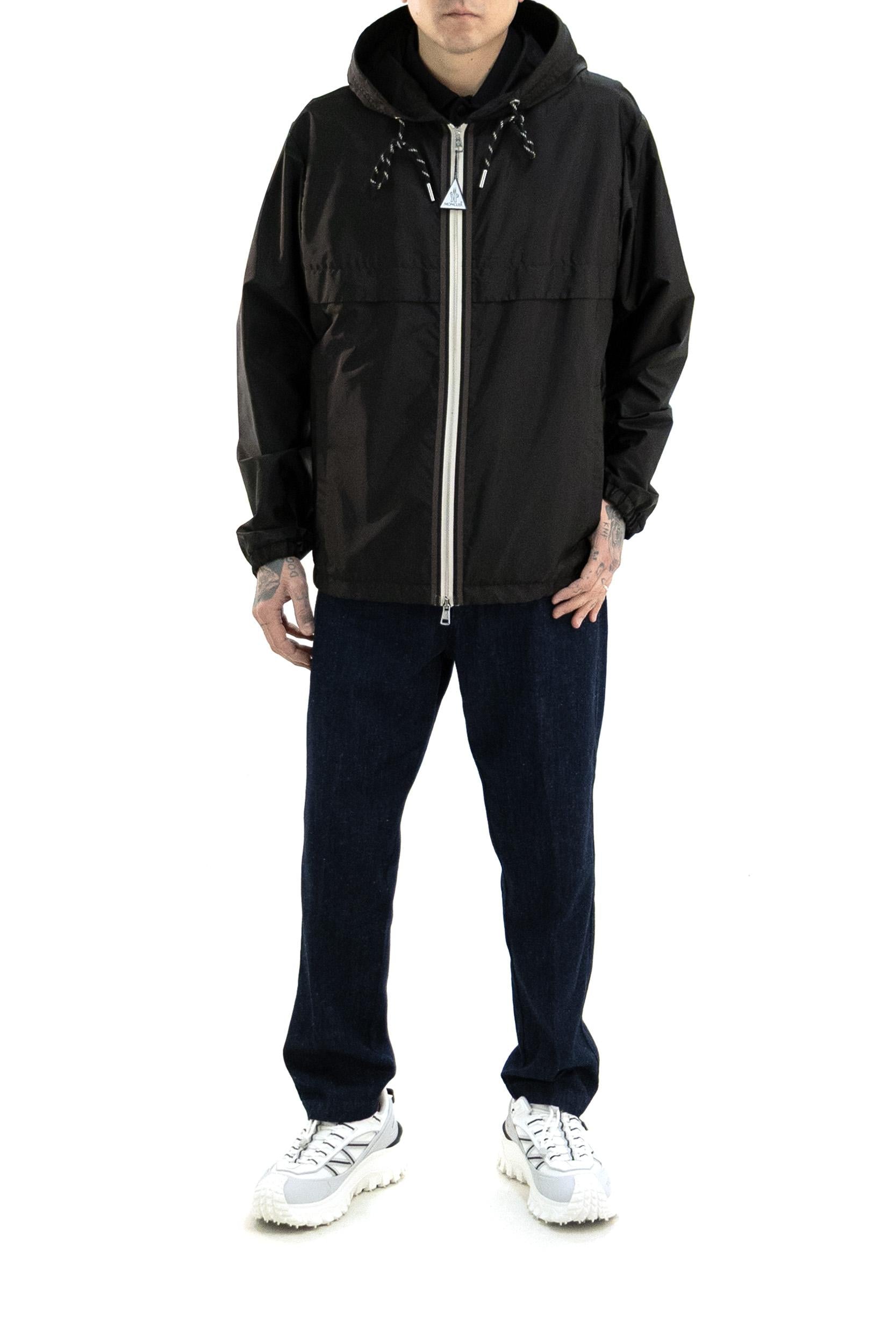 Giubbotto Nidge in tessuto tecnico di colore nero<BR/> 1A001-12 539ZD 999 MONCLER 