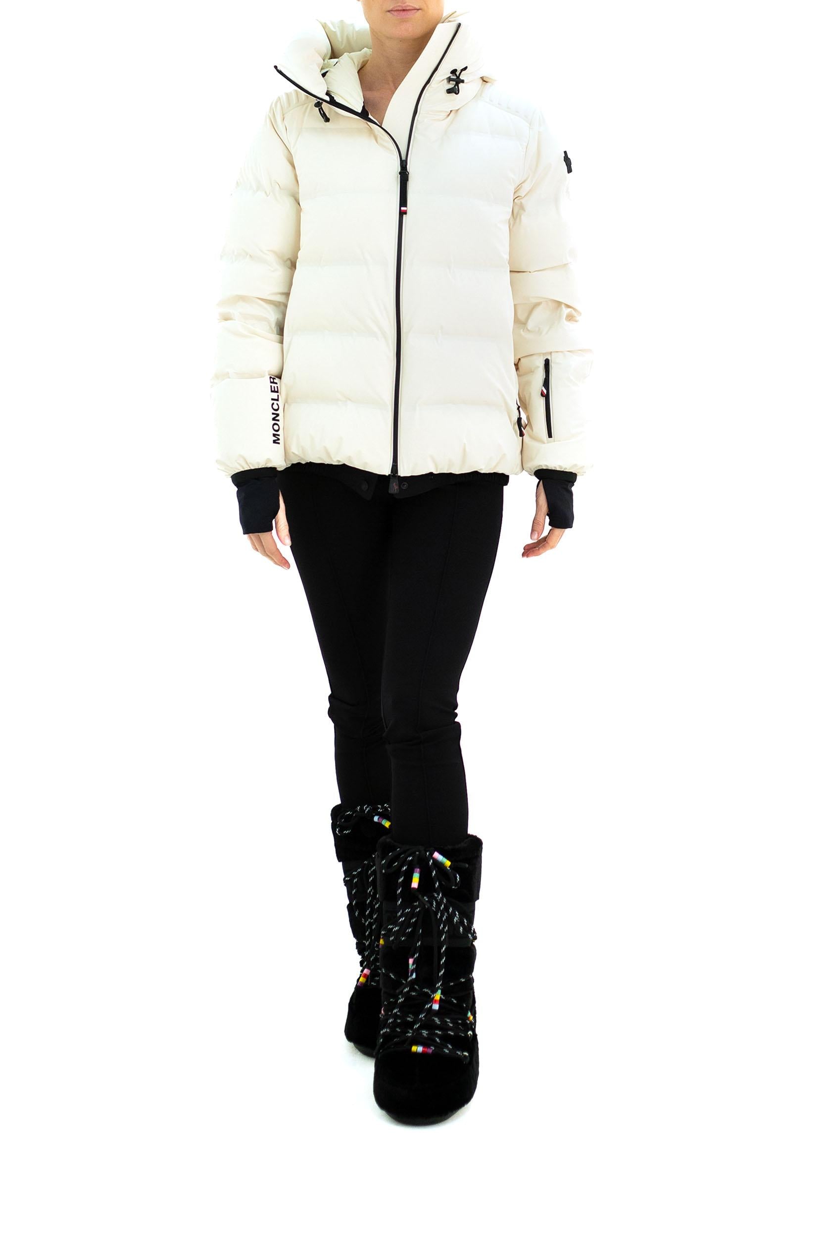 Piumino Suisses<BR/> 1A000-37 5399D 060 MONCLER GRENOBLE 